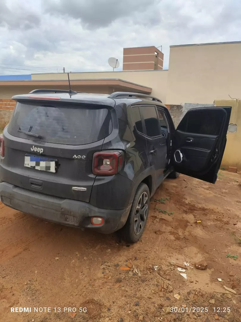 Homem é preso em Icaraíma com veículo roubado e munição no interior do carro